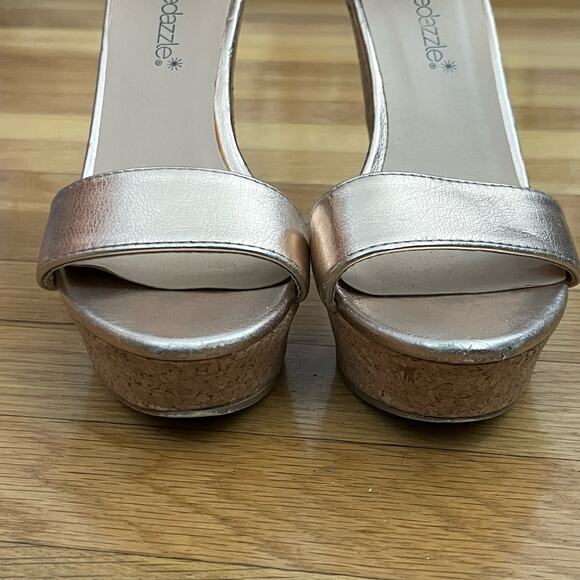 Shoedazzle Dalia Metallic Cork Wedge Heels - Size 6 - Picture 3 of 8